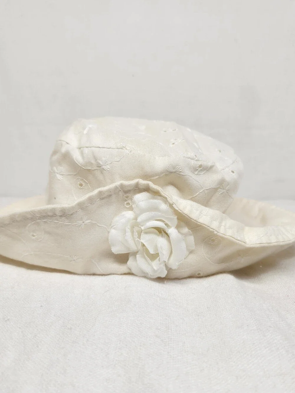 Vintage Toddler Child Cream Eyelet Lace Spring Summer Toddler Size 20 Floral